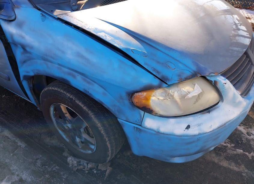 Photo 6 of 2005 Dodge Caravan SXT (VIN 1D4GP45R95B393763)