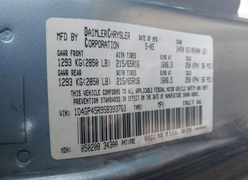 Photo 9 of 2005 Dodge Caravan SXT (VIN 1D4GP45R95B393763)