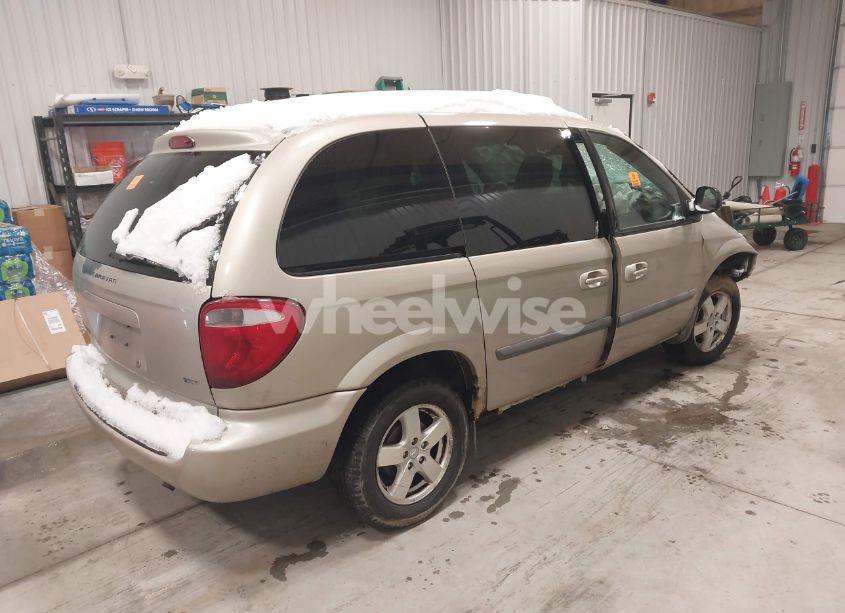 Photo 4 of 2007 Dodge Caravan SXT (VIN 1D4GP45R97B182694)