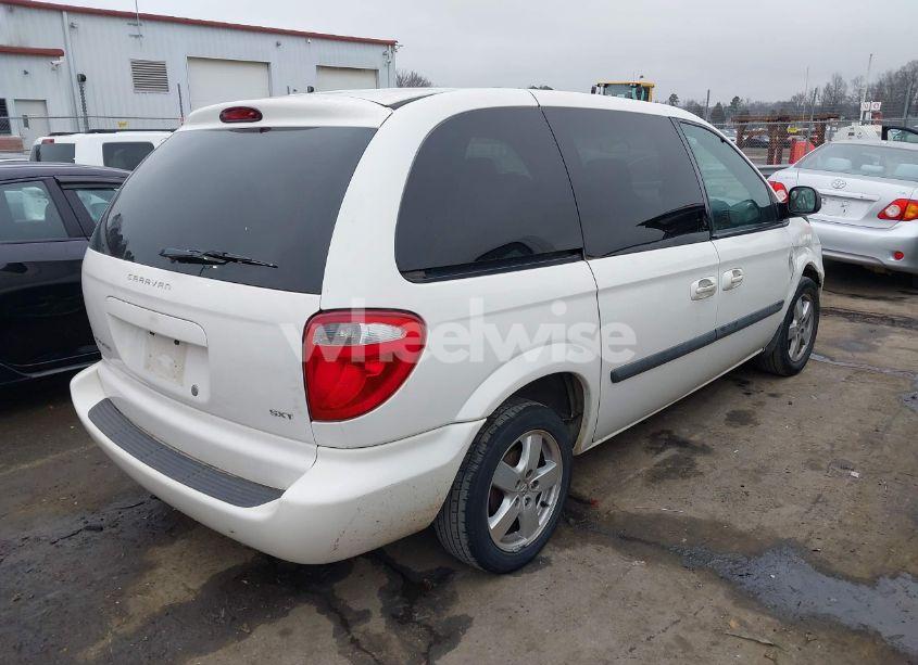 Photo 4 of 2005 Dodge Caravan SXT (VIN 1D4GP45RX5B124817)