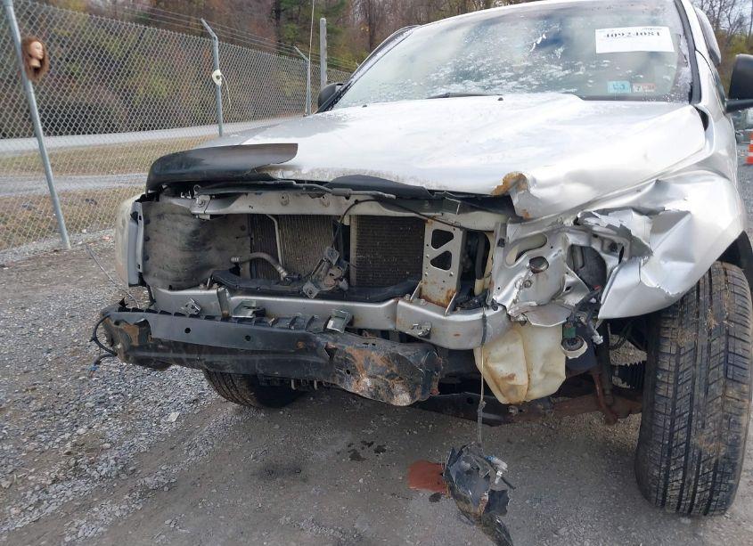 Photo 6 of 2005 Dodge Durango SLT (VIN 1D4HB48D55F504367)