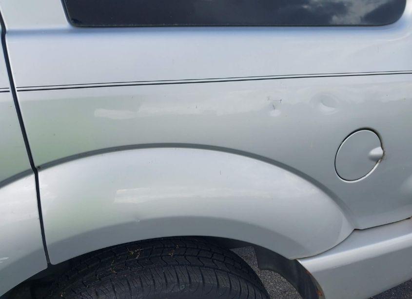 Photo 6 of 2004 Dodge Durango SLT (VIN 1D4HB48D84F123885)