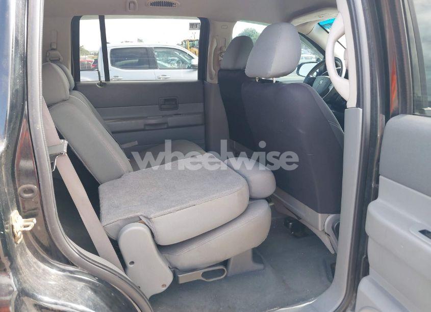 Photo 8 of 2006 Dodge Durango SXT (VIN 1D4HD38N26F107701)