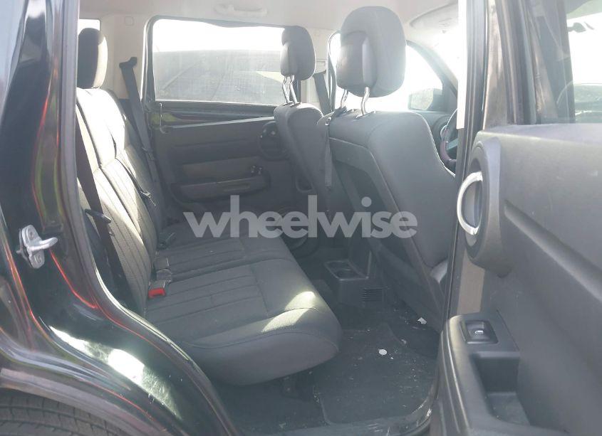 Photo 8 of 2011 Dodge Nitro HEAT (VIN 1D4PT4GK3BW602009)