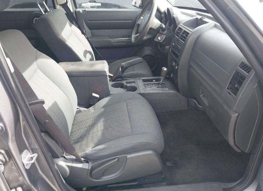 Photo 5 of 2011 Dodge Nitro HEAT (VIN 1D4PT4GK8BW600210)