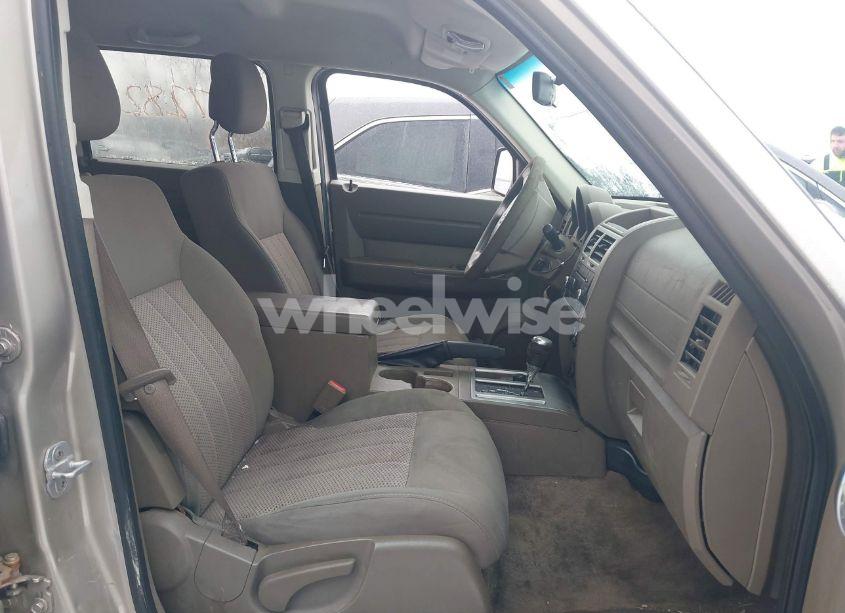 Photo 5 of 2010 Dodge Nitro HEAT (VIN 1D4PU4GK1AW157782)