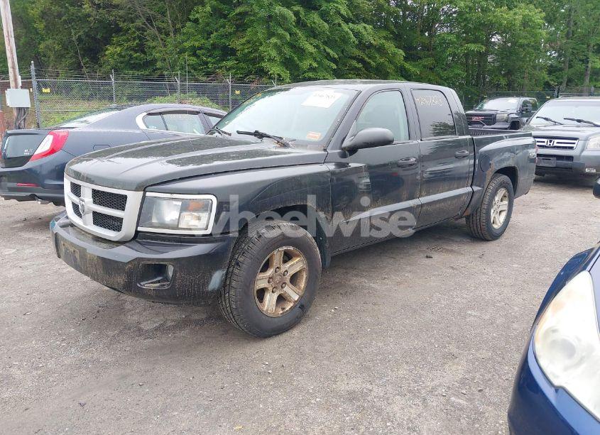 Photo 2 of 2010 Dodge Dakota BIGHORN/LONESTAR (VIN 1D7CW3GK8AS202813)