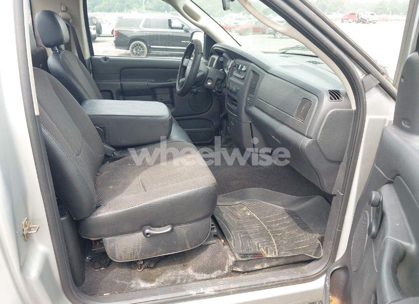 Photo 5 of 2005 Dodge Ram 1500 ST (VIN 1D7HA16K15J642524)