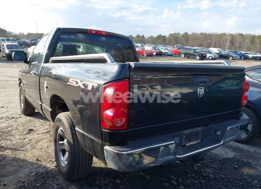 Photo 3 of 2007 Dodge Ram 1500 ST (VIN 1D7HA16K47J621377)