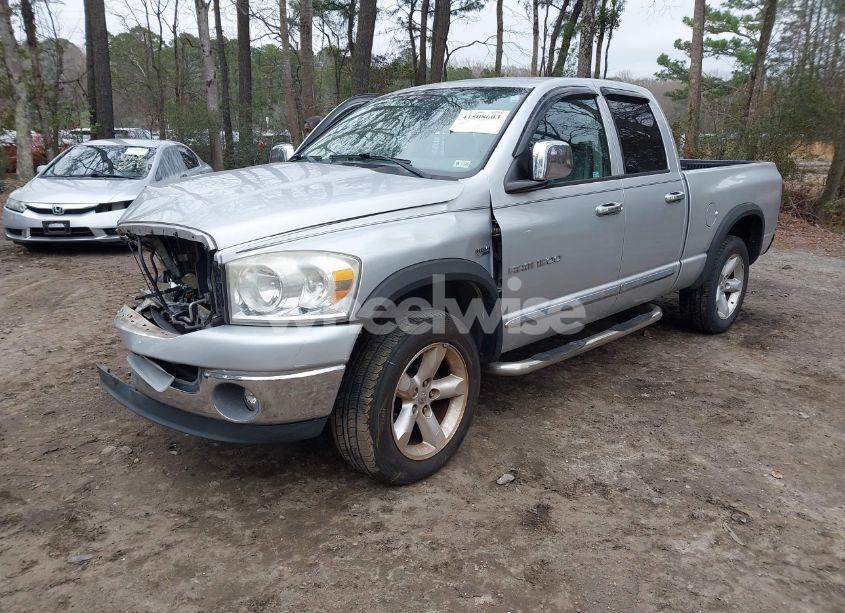 Photo 2 of 2007 Dodge Ram 1500 SLT (VIN 1D7HA18247J632912)