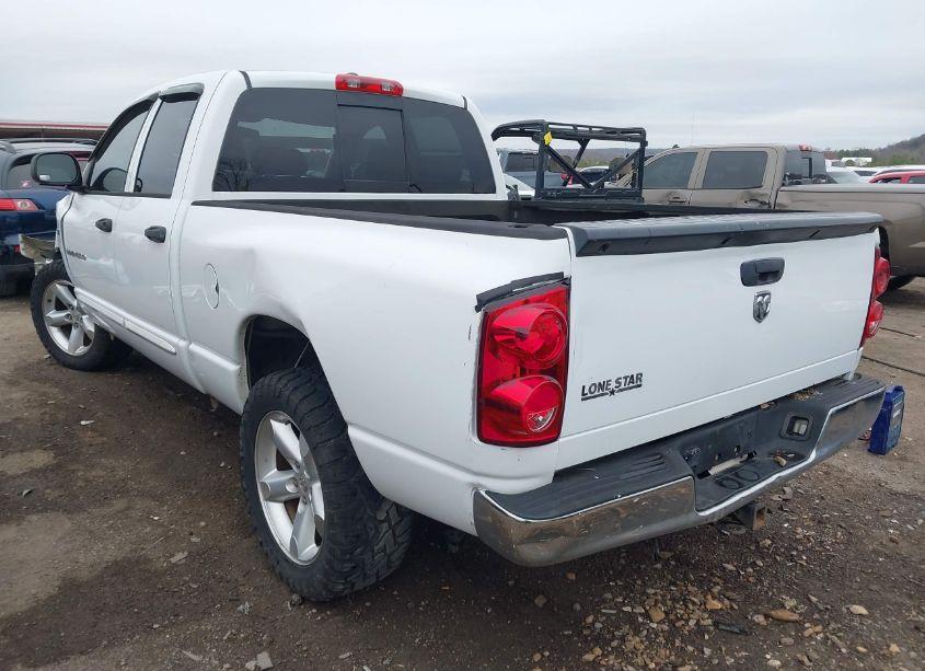 Photo 3 of 2007 Dodge Ram 1500 SLT (VIN 1D7HA182X7J501774)