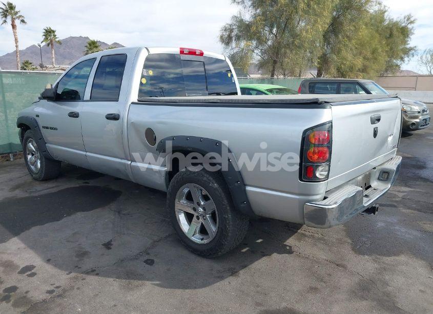 Photo 3 of 2005 Dodge Ram 1500 SLT/LARAMIE (VIN 1D7HA18D75J594834)