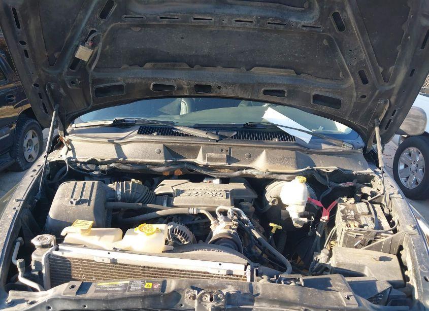 Photo 10 of 2005 Dodge Ram 1500 SLT/LARAMIE (VIN 1D7HA18D95J598464)