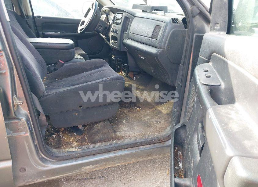 Photo 5 of 2005 Dodge Ram 1500 SLT/LARAMIE (VIN 1D7HA18DX5S284039)