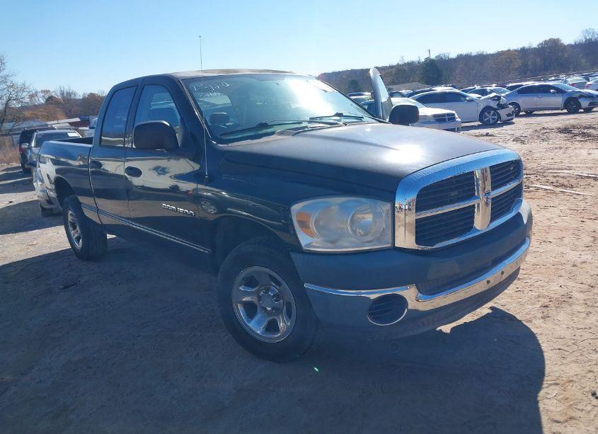 2007 Dodge Ram 1500 ST (VIN 1D7HA18K07J618957) main photo