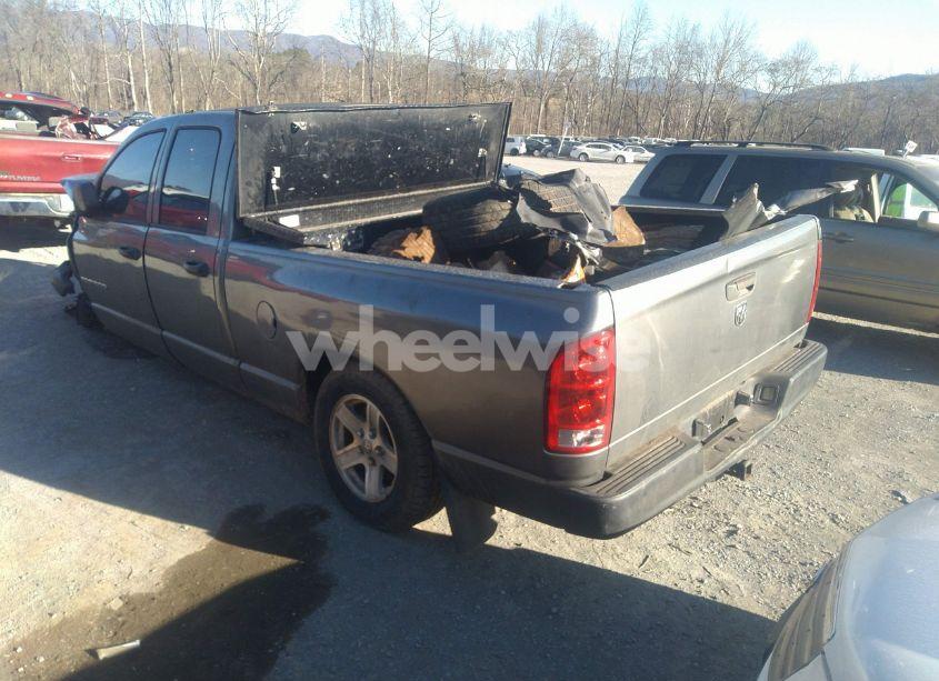 Photo 3 of 2005 Dodge Ram 1500 ST (VIN 1D7HA18K65J550094)