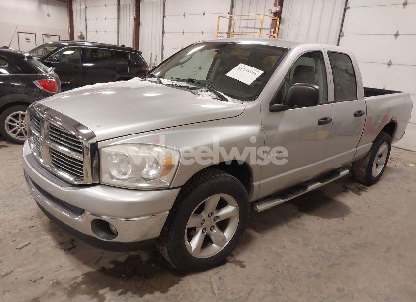Photo 2 of 2008 Dodge Ram 1500 SLT (VIN 1D7HA18N68J157999)