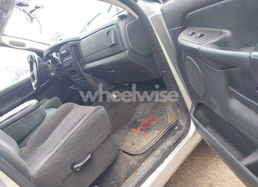 Photo 5 of 2005 Dodge Ram 1500 SLT/LARAMIE (VIN 1D7HA18NX5J556085)