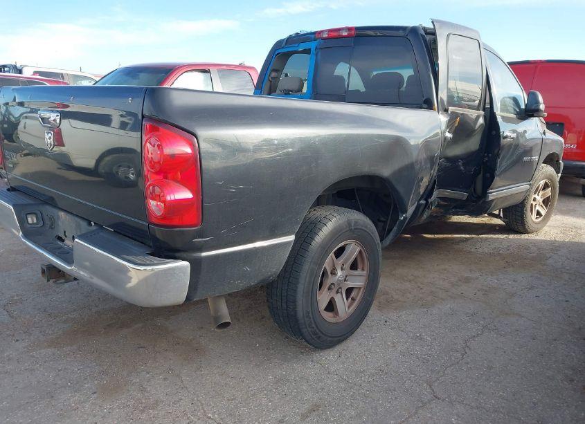 Photo 4 of 2007 Dodge Ram 1500 SLT (VIN 1D7HA18P77J570353)