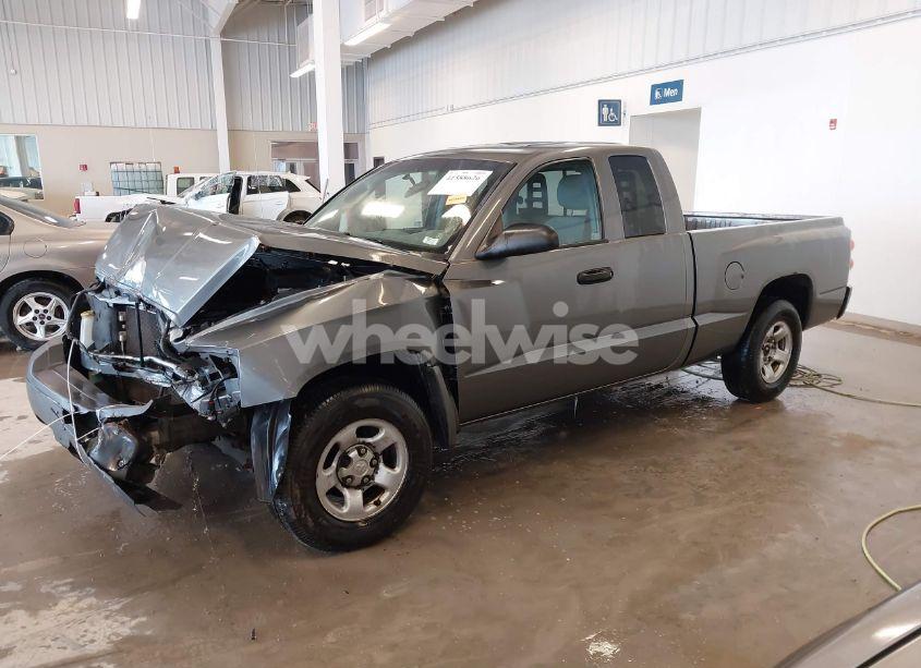 Photo 2 of 2005 Dodge Dakota ST (VIN 1D7HE22KX5S108948)