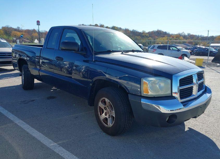 2005 Dodge Dakota SLT (VIN 1D7HE42K45S133162) main photo