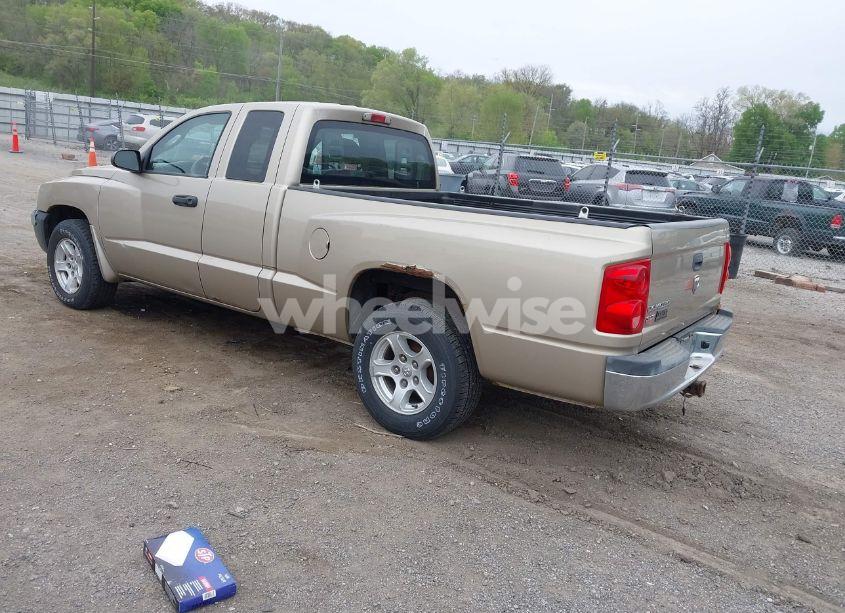 Photo 3 of 2005 Dodge Dakota SLT (VIN 1D7HE42K75S176815)