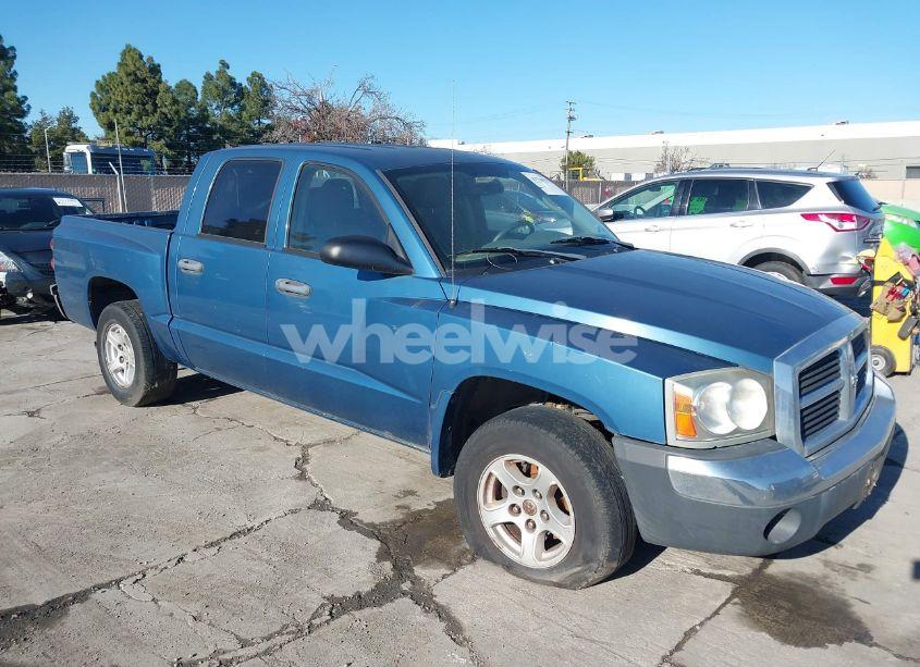 2005 Dodge Dakota SLT (VIN 1D7HE48K85S218934) main photo
