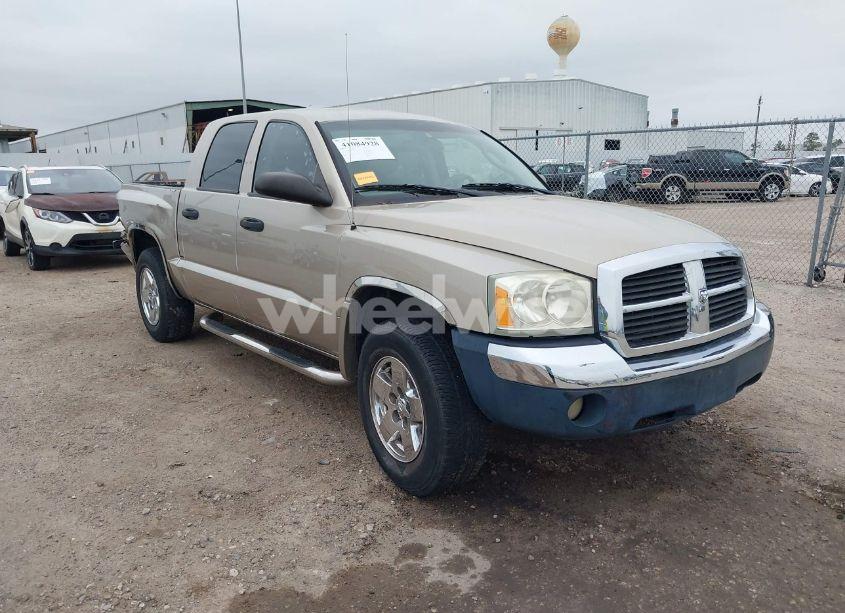 2005 Dodge Dakota SLT (VIN 1D7HE48N45S337753) main photo