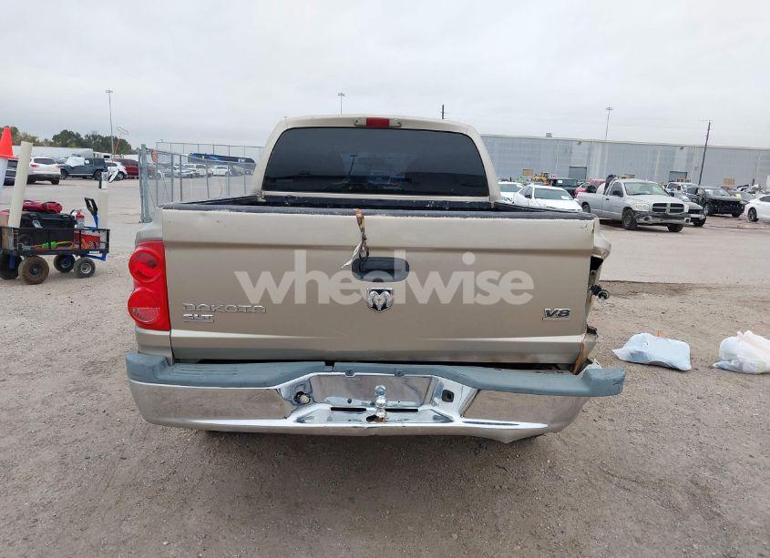 Photo 15 of 2005 Dodge Dakota SLT (VIN 1D7HE48N45S337753)