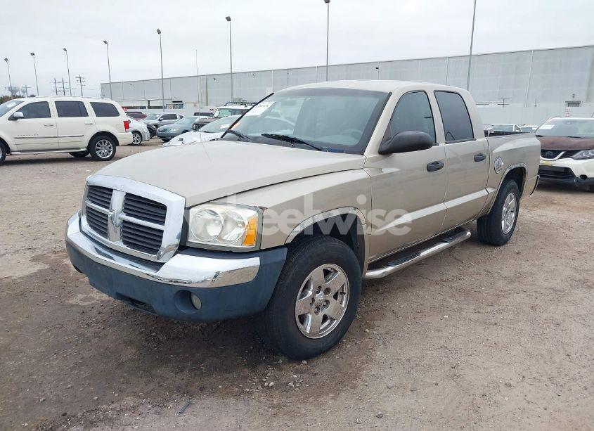 Photo 2 of 2005 Dodge Dakota SLT (VIN 1D7HE48N45S337753)