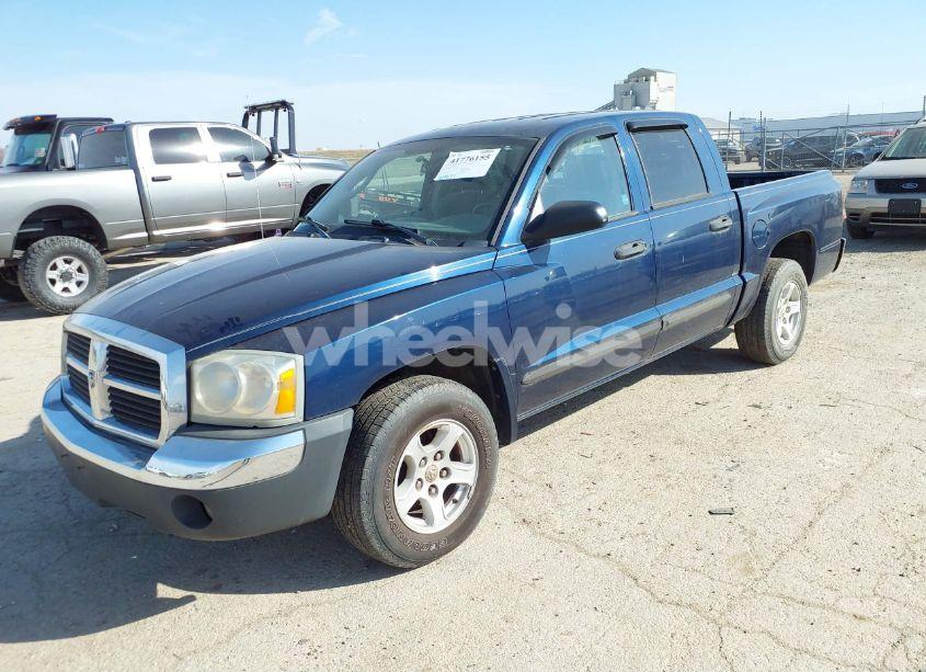 Photo 2 of 2005 Dodge Dakota SLT (VIN 1D7HE48N55S163580)