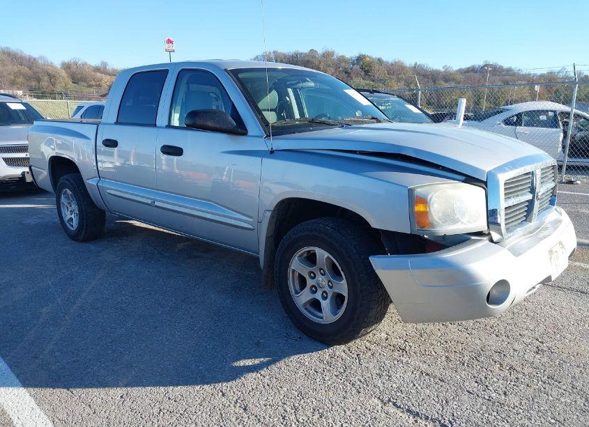 2005 Dodge Dakota SLT (VIN 1D7HE48N95S202719) main photo