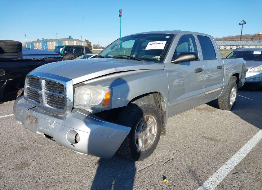 Photo 2 of 2005 Dodge Dakota SLT (VIN 1D7HE48N95S202719)