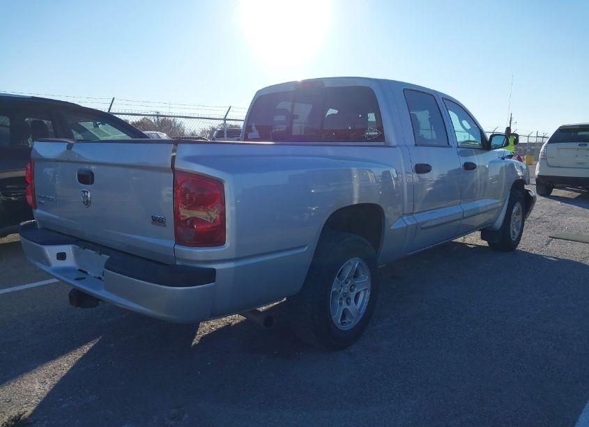 Photo 4 of 2005 Dodge Dakota SLT (VIN 1D7HE48N95S202719)