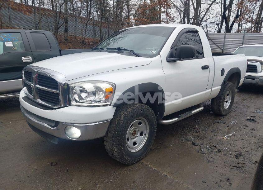 Photo 2 of 2007 Dodge Ram 1500 SLT/TRX4 OFF ROAD/SPORT (VIN 1D7HU16257J574898)