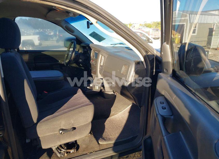 Photo 5 of 2005 Dodge Ram 1500 SLT/LARAMIE (VIN 1D7HU16D35J541395)