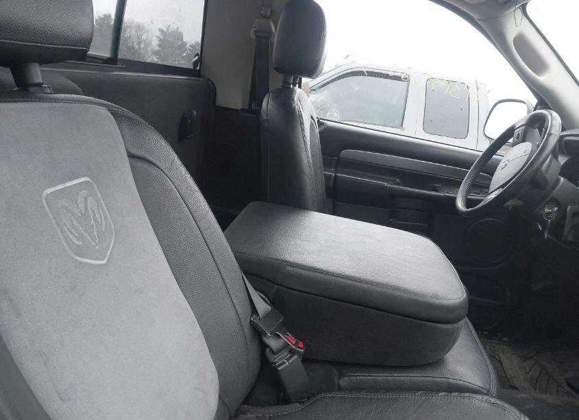 Photo 8 of 2005 Dodge Ram 1500 SLT/LARAMIE (VIN 1D7HU16DX5J597138)