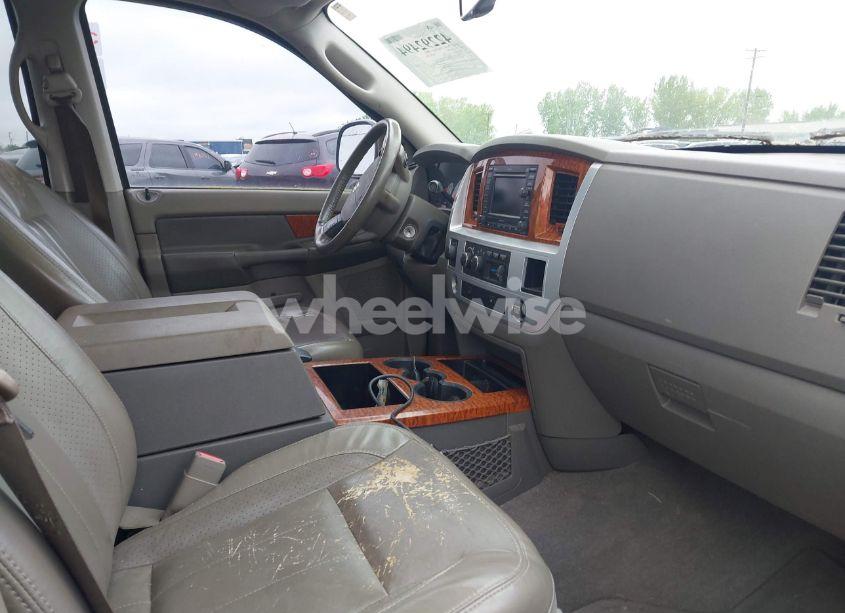 Photo 5 of 2006 Dodge Ram 1500 LARAMIE (VIN 1D7HU18206S633555)