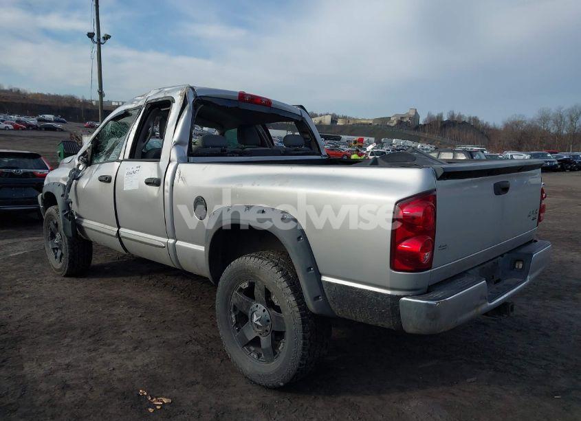 Photo 3 of 2007 Dodge Ram 1500 SLT/TRX4 OFF ROAD/SPORT (VIN 1D7HU18207S116967)