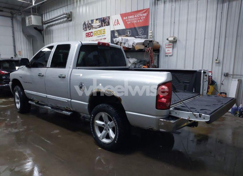 Photo 3 of 2007 Dodge Ram 1500 SLT/TRX4 OFF ROAD/SPORT (VIN 1D7HU18217S116945)