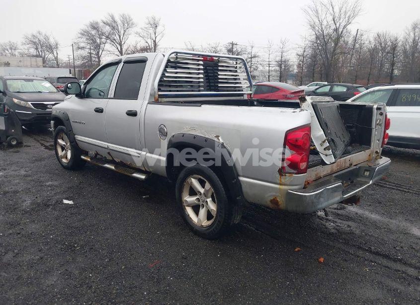 Photo 3 of 2007 Dodge Ram 1500 SLT/TRX4 OFF ROAD/SPORT (VIN 1D7HU18227S116971)