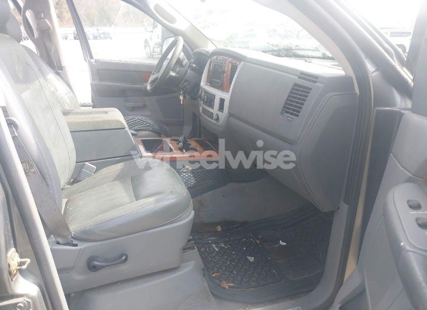 Photo 5 of 2006 Dodge Ram 1500 LARAMIE (VIN 1D7HU18256S616153)