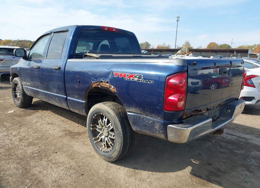 Photo 3 of 2007 Dodge Ram 1500 SLT/TRX4 OFF ROAD/SPORT (VIN 1D7HU18257J610456)