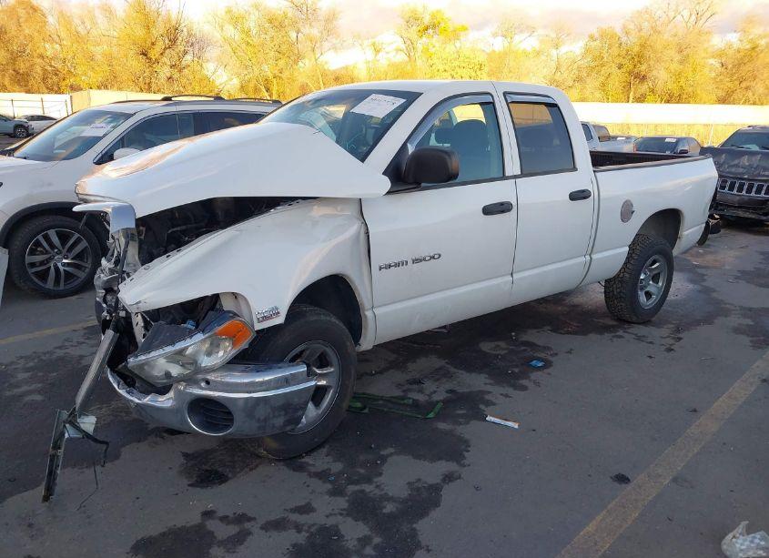 Photo 2 of 2004 Dodge Ram 1500 SLT/LARAMIE (VIN 1D7HU18D24J130307)