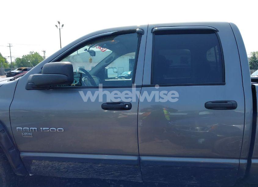 Photo 14 of 2005 Dodge Ram 1500 SLT/LARAMIE (VIN 1D7HU18D25S282776)