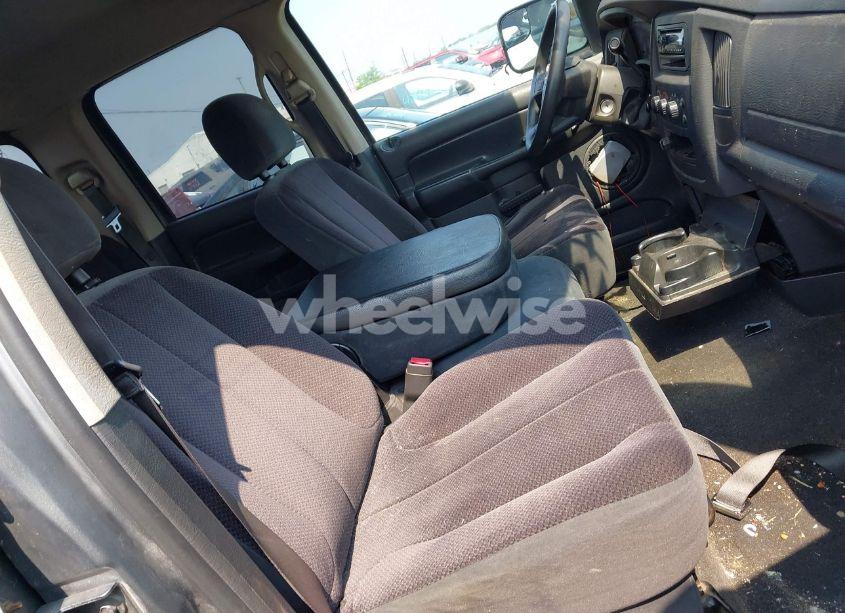 Photo 5 of 2005 Dodge Ram 1500 SLT/LARAMIE (VIN 1D7HU18D25S282776)