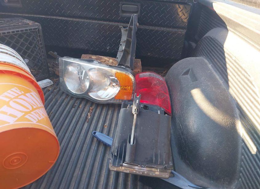 Photo 12 of 2005 Dodge Ram 1500 SLT/LARAMIE (VIN 1D7HU18D35S162713)