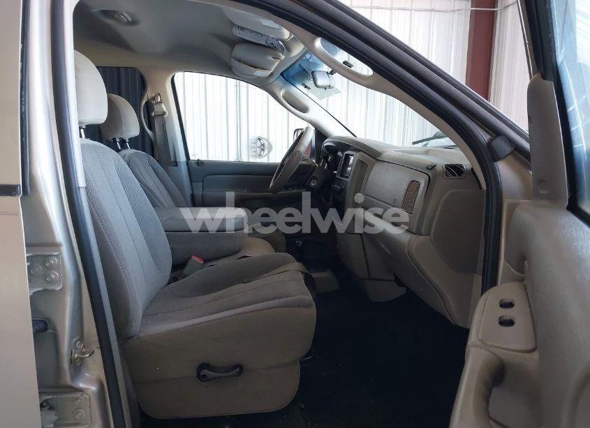 Photo 5 of 2005 Dodge Ram 1500 SLT/LARAMIE (VIN 1D7HU18D35S198322)