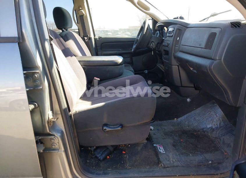 Photo 5 of 2005 Dodge Ram 1500 SLT/LARAMIE (VIN 1D7HU18D55S105459)