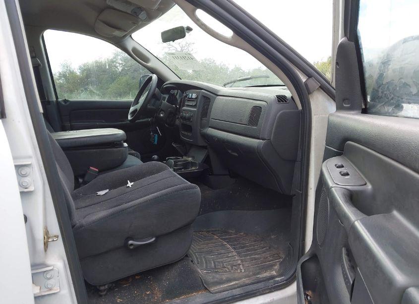 Photo 5 of 2005 Dodge Ram 1500 SLT/LARAMIE (VIN 1D7HU18D95J501383)